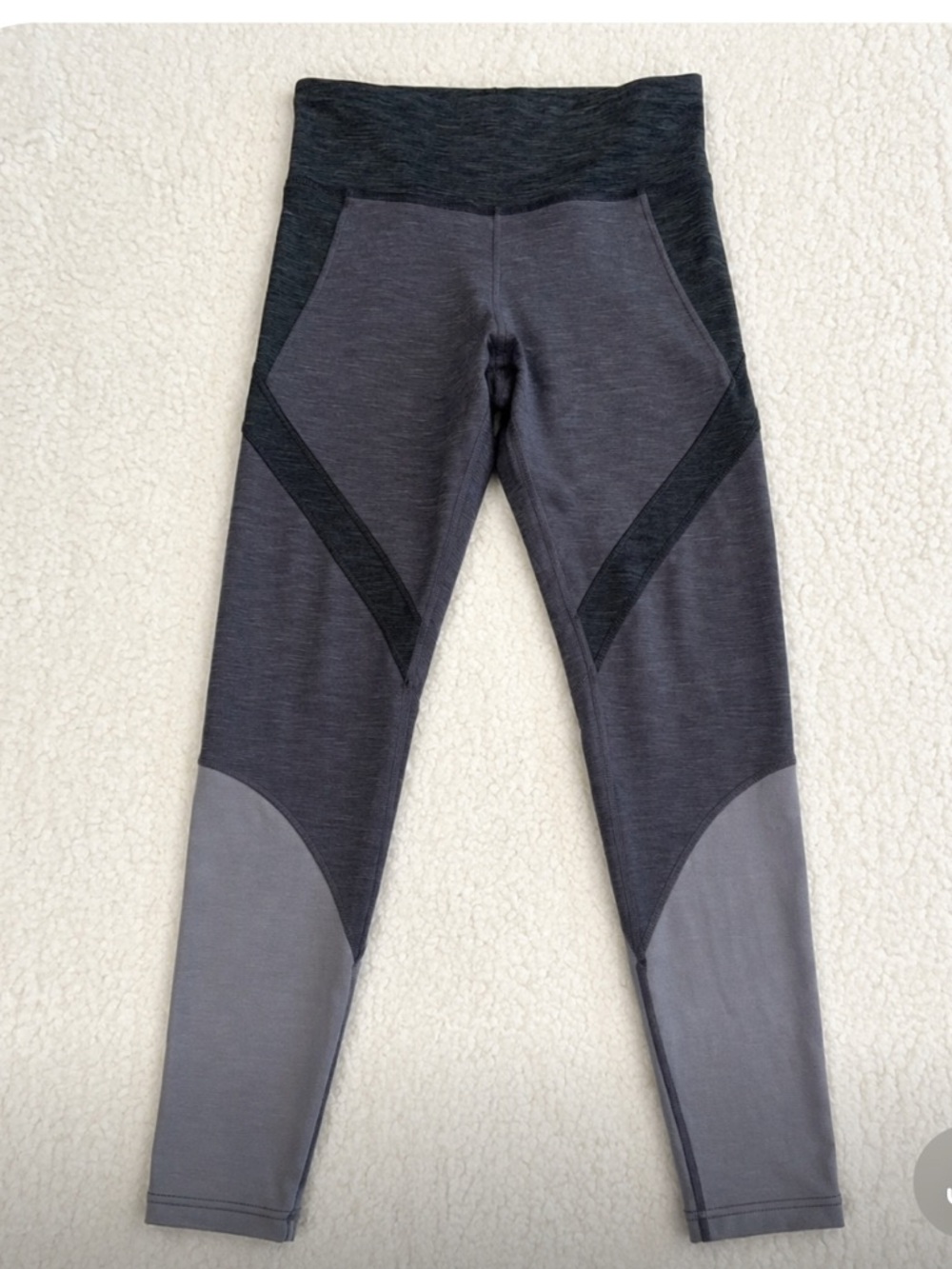 Lululemon Train Times 7/8 Leggings Size 8 Heathered Gray Colorblock Pockets